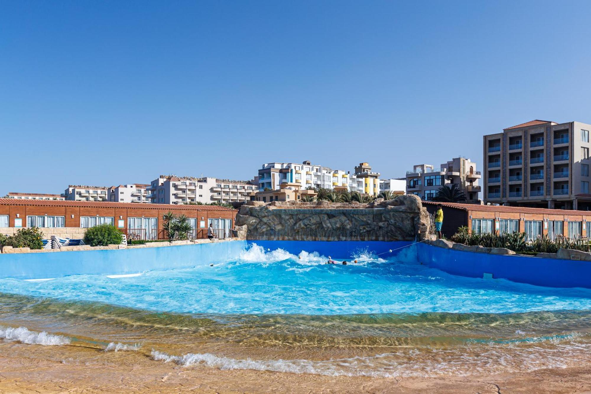 Sunrise Alora Aqua Park אתר נופש 4*